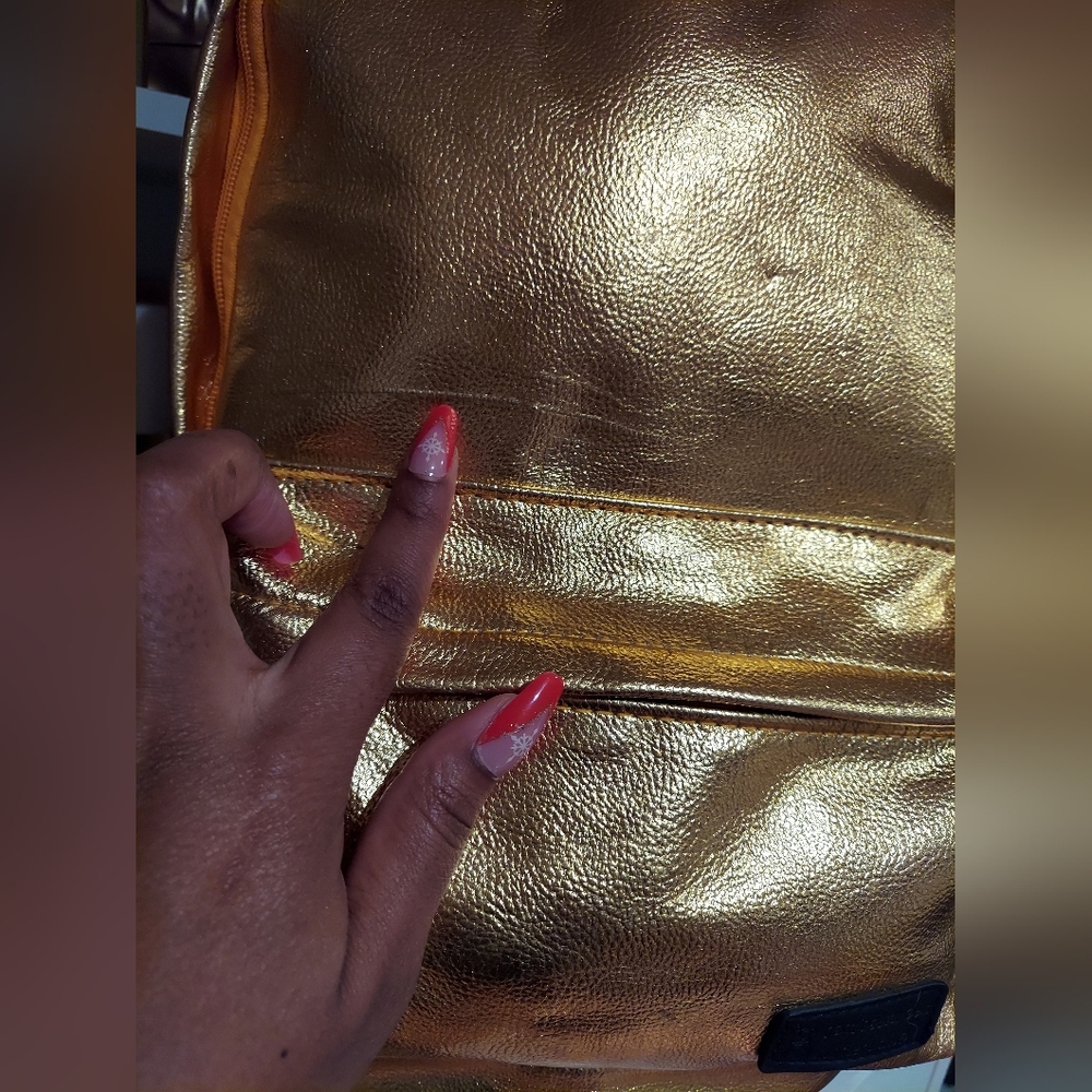 Gold backpack - Picture 6 of 15